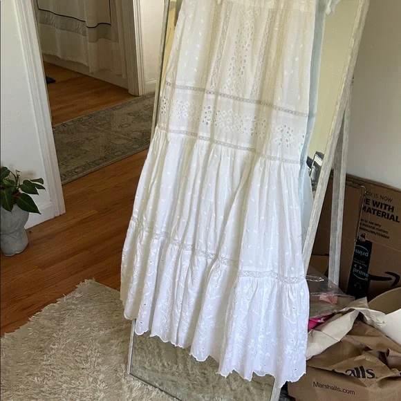 Vineyard Vines Elegant White Maxi Dress - Picture 2 of 3